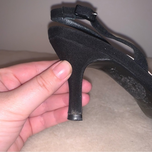 Stuart Weitzman Black Pointed Toe Heels - Picture 2 of 11